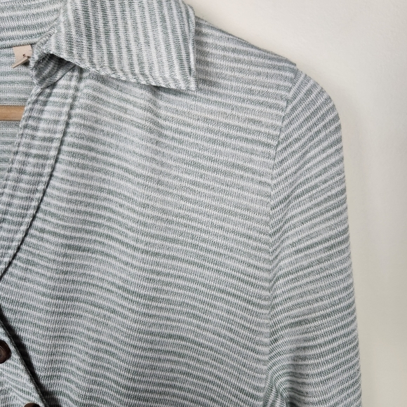 Soft Surroundings Green White Striped Button Detail Long Sleeve Tunic Top Sz S - Picture 2 of 7